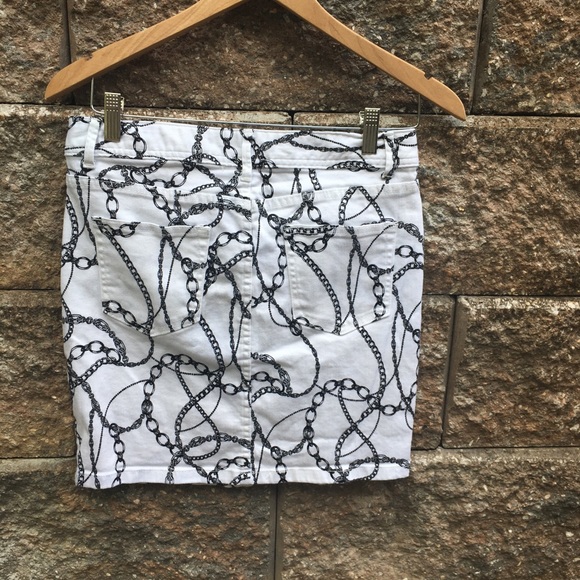 Cache Chain Print Mini Jean Skirt - Picture 3 of 3